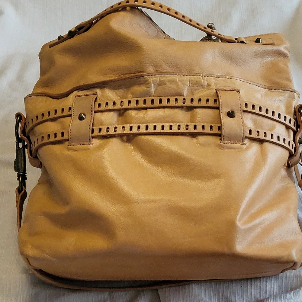 Joelle Hawkens leather bag - Picture 5 of 11